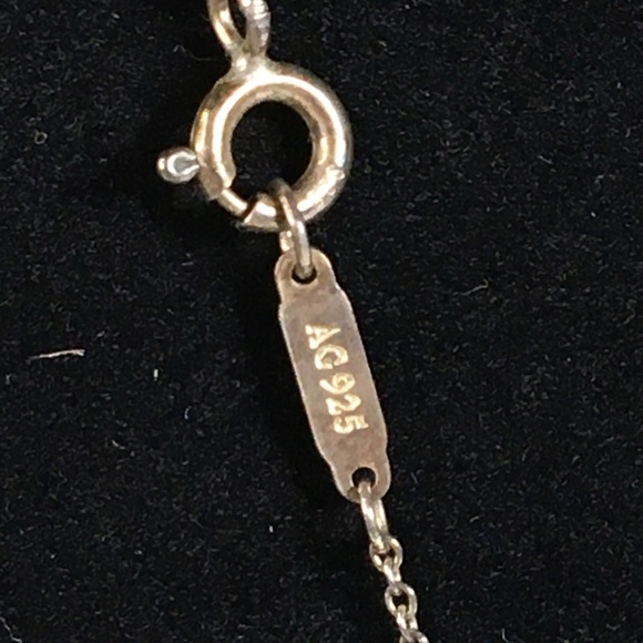 TIFFANY & CO. Letter L disc charm necklace - Picture 4 of 5